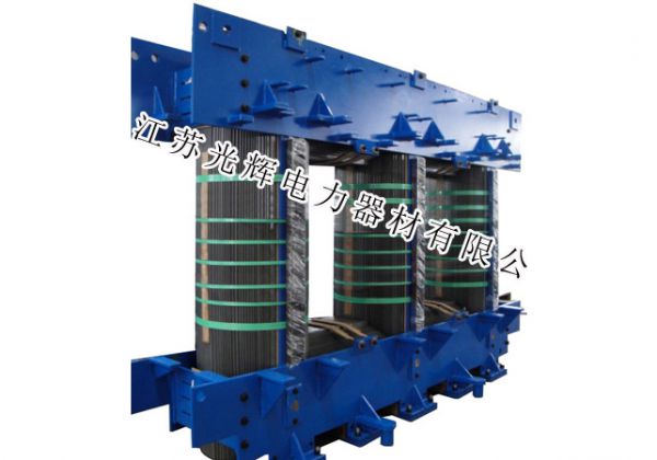 Oil-immersed transformer core